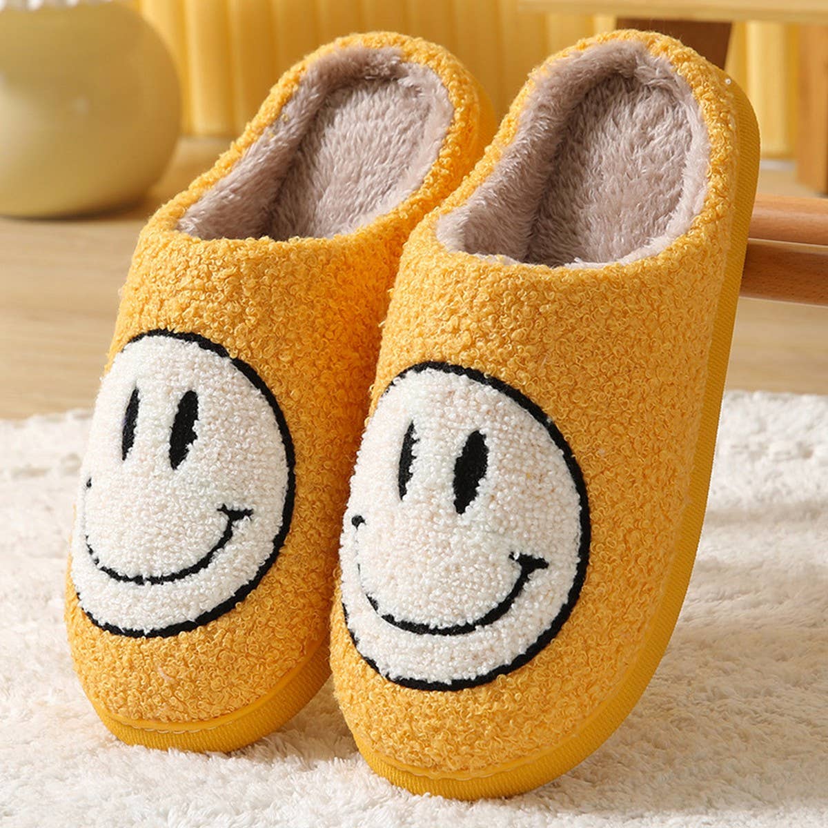 Cute Cartoon Smiling Face Fabric Slippers