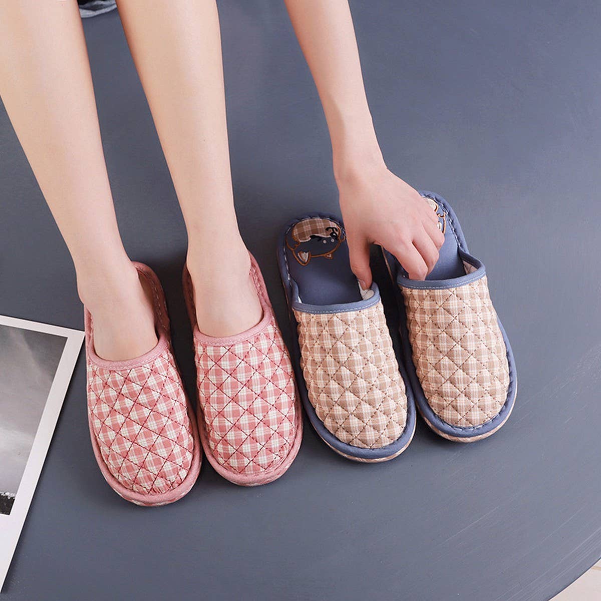 Plaid Cartoon Closed-Toe Home Slippers_CWSHF0207
