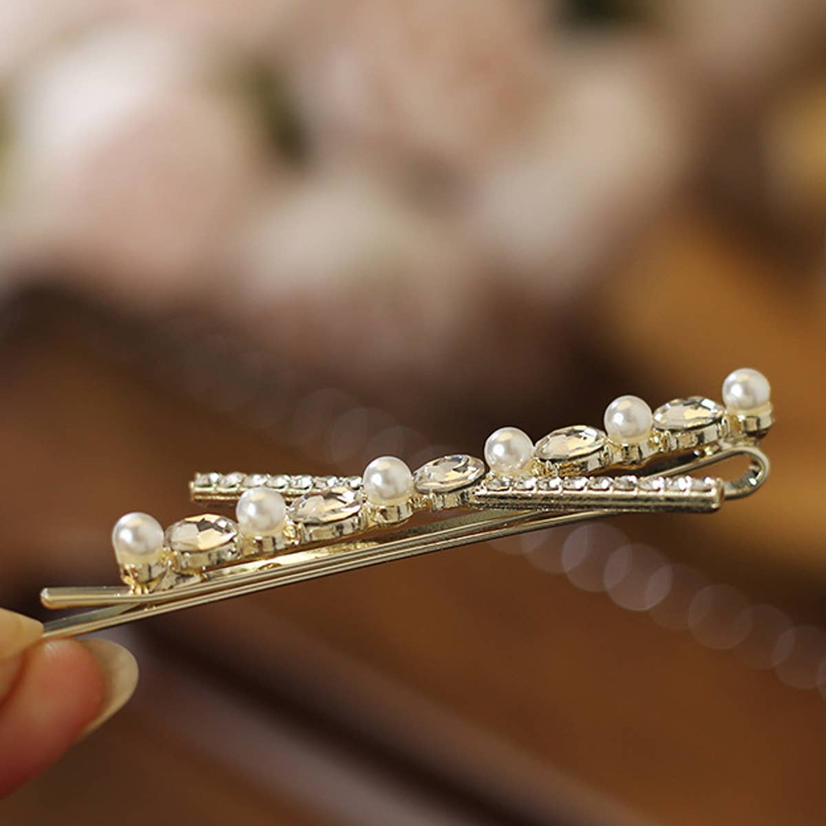 X-SHAPED DIAMOND CRYSTALHAIR CLIP_CWAHA1221