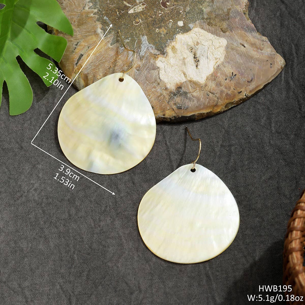 NATURAL YELLOW SHELL TEARDROP-SHAPED EARRINGS