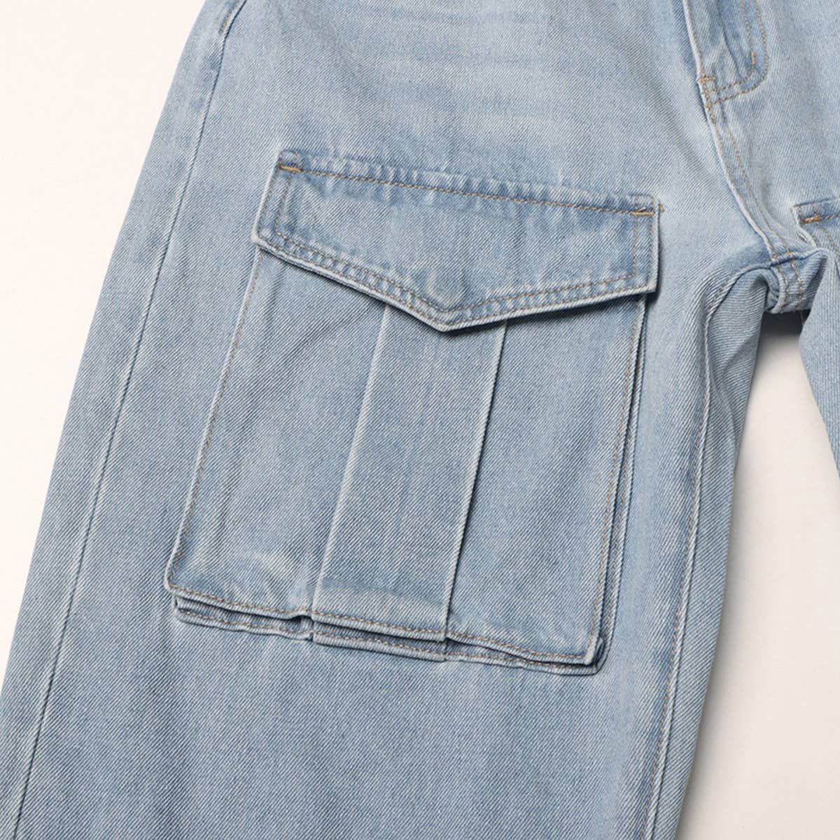 MID RISE MULTI POCKET DESIGN STRAIGHT LEG JEANS