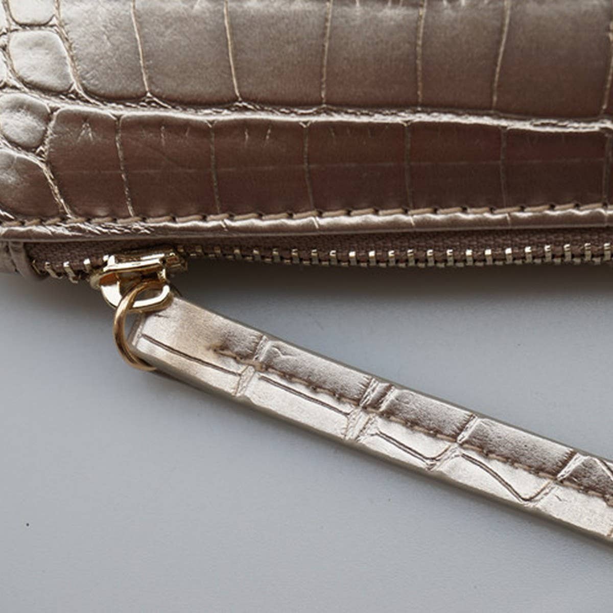 CROCODILE PATTERN LARGE CAPACITY HANDBAG_CWAB1375