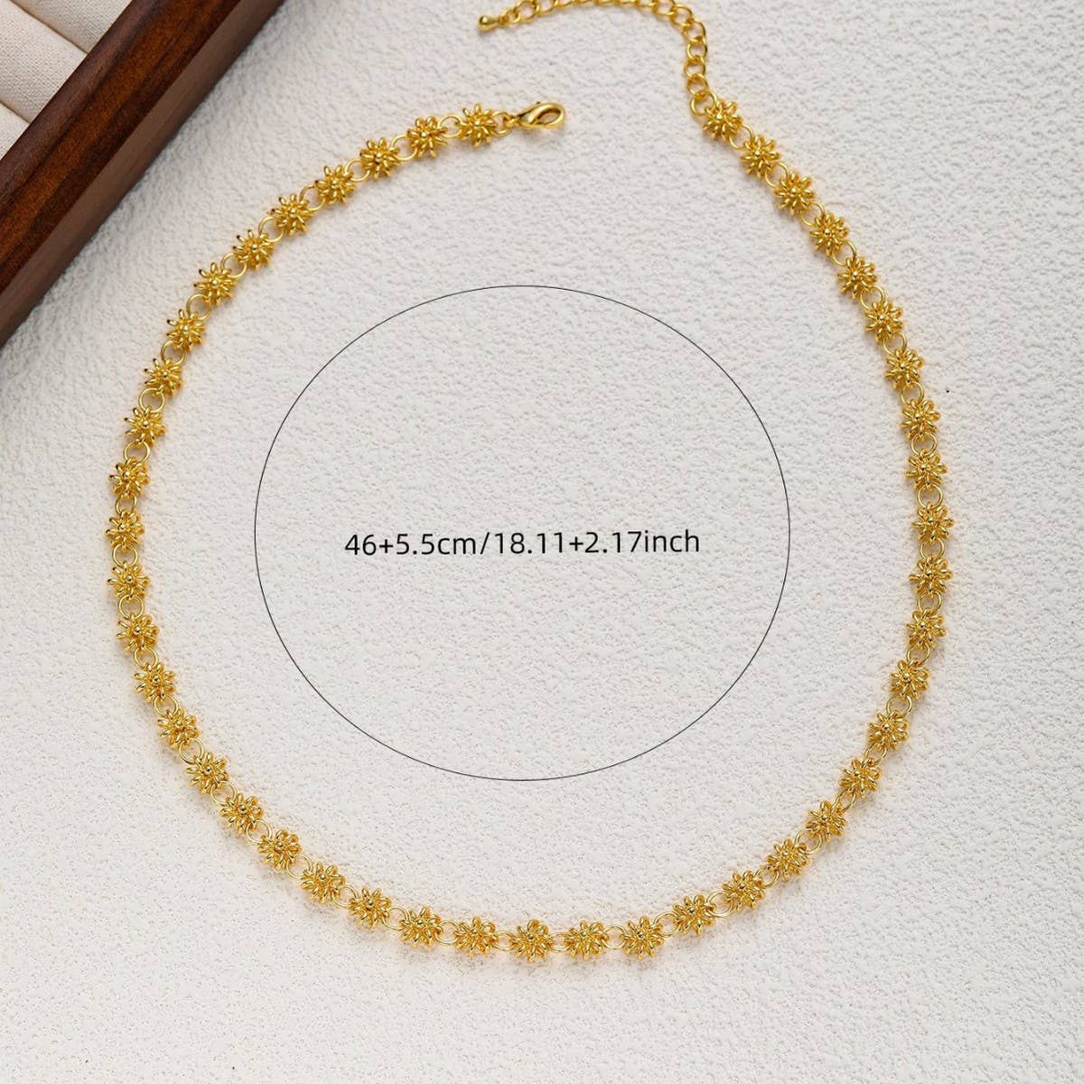 VINTAGE FLOWER NECKLACE SUN PATTERN NECKLACE