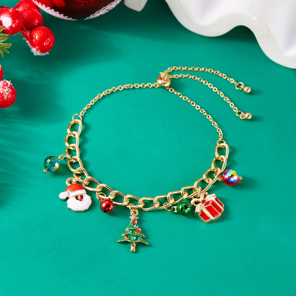 CHRISTMAS BELL WREATH PULL-OUT BRACELET