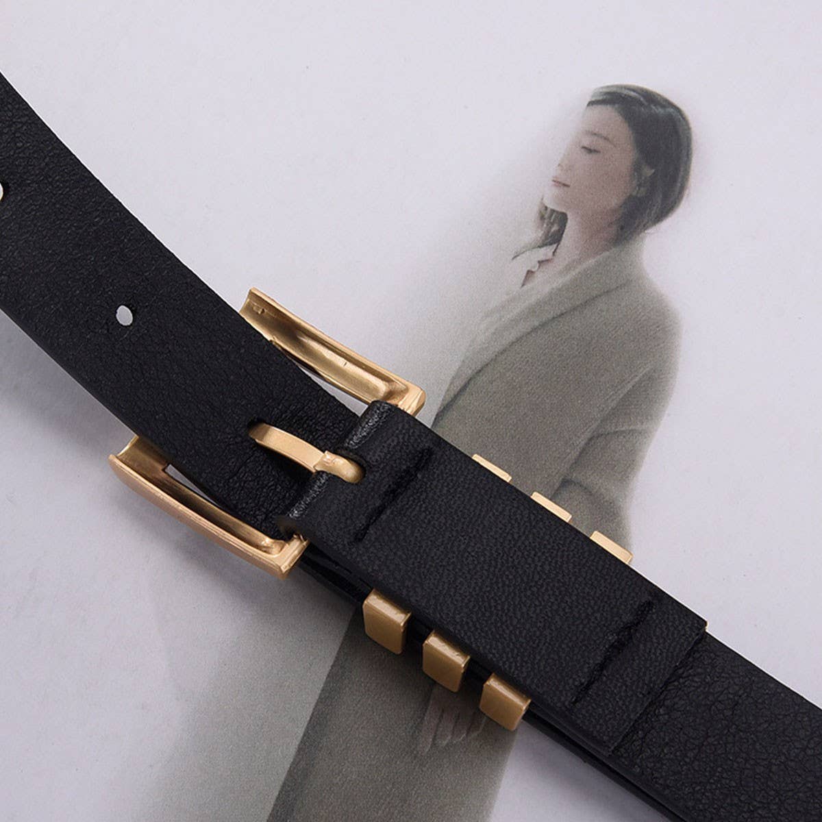 MATTE KOREAN-STYLE METAL SQUARE BUCKLE BELT