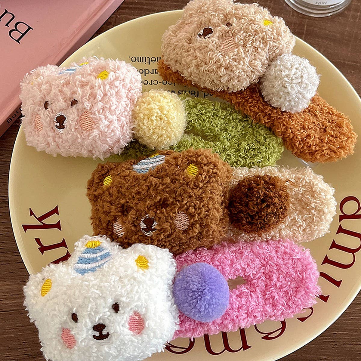 CUTE PLUSH HAIRPIN LARGE DUCKBILL