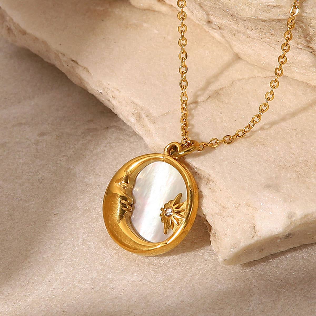 FRENCH FASHION VINTAGE STAINLESS STEEL NECKLACE