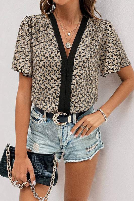 Cwtbls1566_Paneled V-Neck Shirt With Ruffled Sleeves