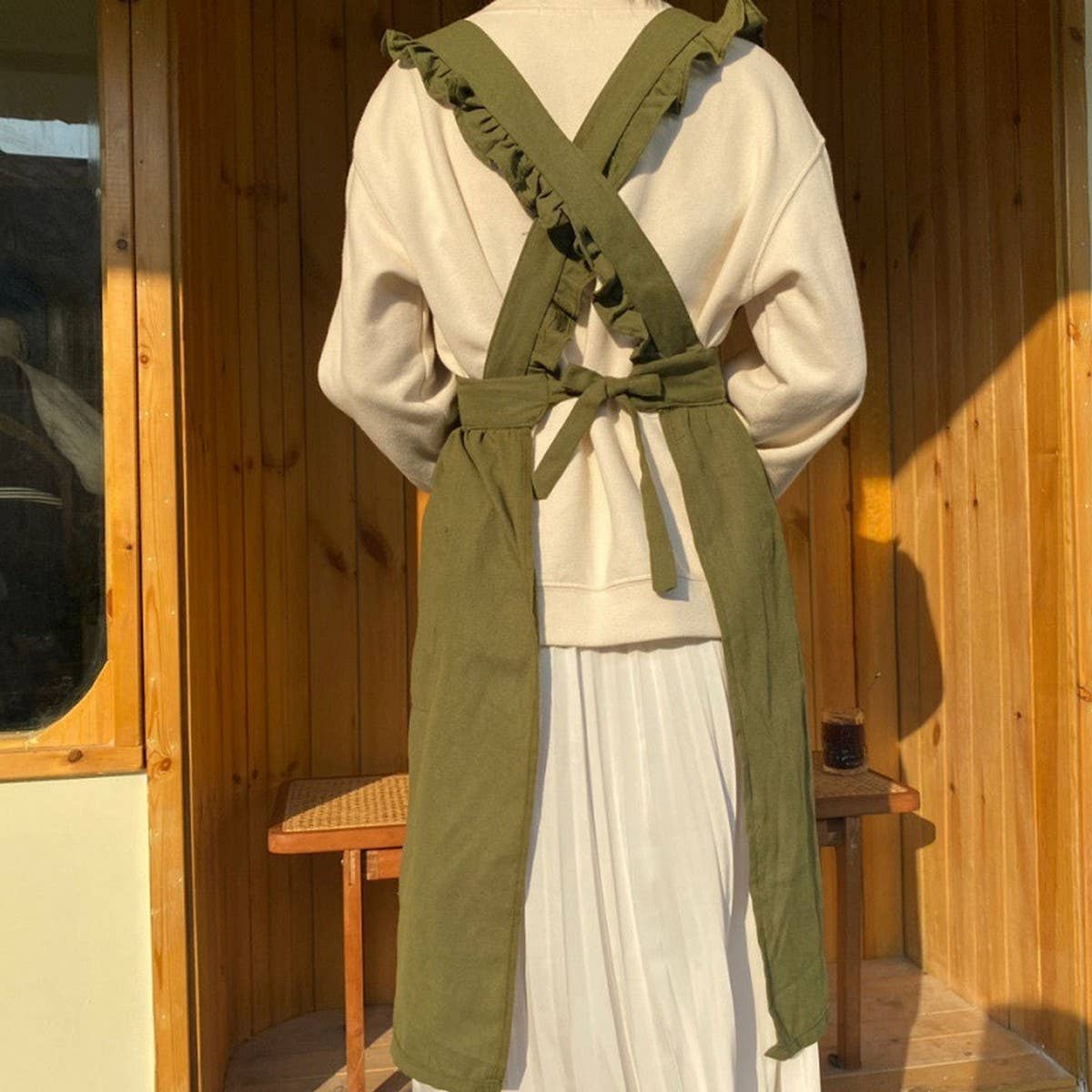 HOME CAFE ART FLORIST RUFFLED APRON