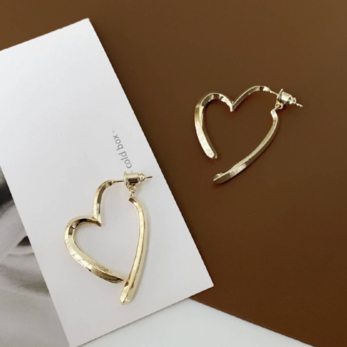 HIGH-GRADE HOLLOW DESIGN SWEET EARRINGS FOR WOMEN
