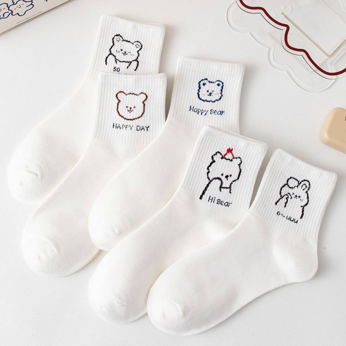 FRESH COLLEGE STYLE BEAR WHITE MID-TUBE SOCKS