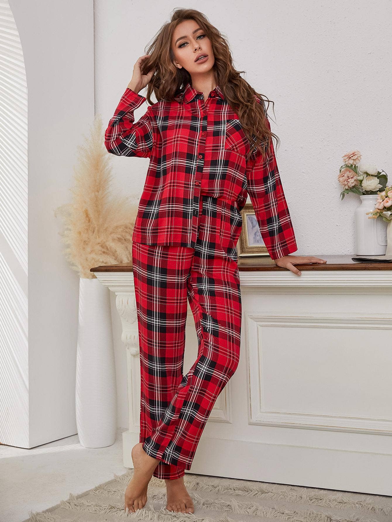 RED PLAID WOMEN'S PAJAMAS SET