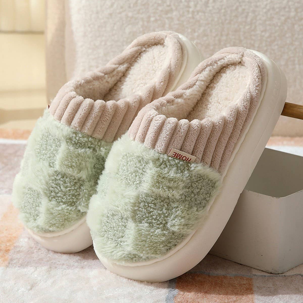 Checkered Fuzzy Warm Slippers ??Cozy & Stylish_CWSHS0270