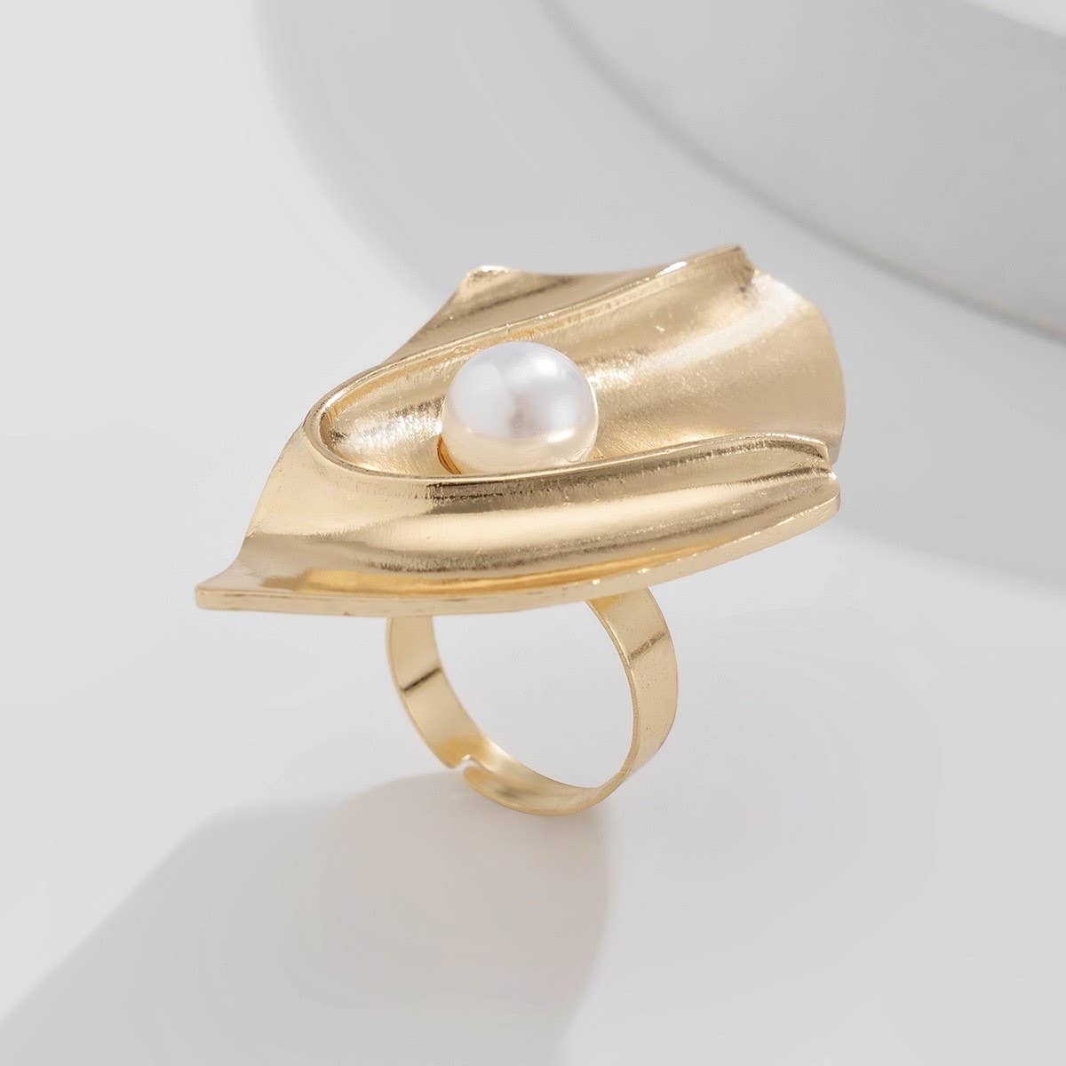 FASHIONABLE IRREGULAR BUTTERFLY COMBINED RING