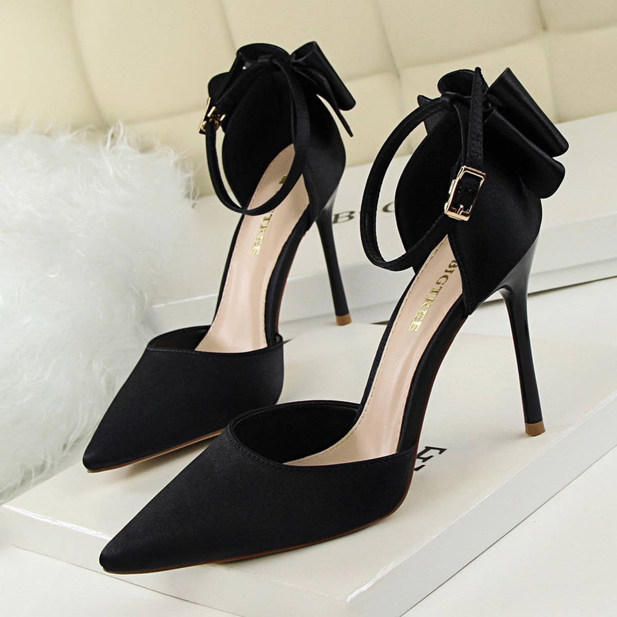 WOMEN SHALLOW POINTED TOE HOLLOW BOW HIGH HEELS