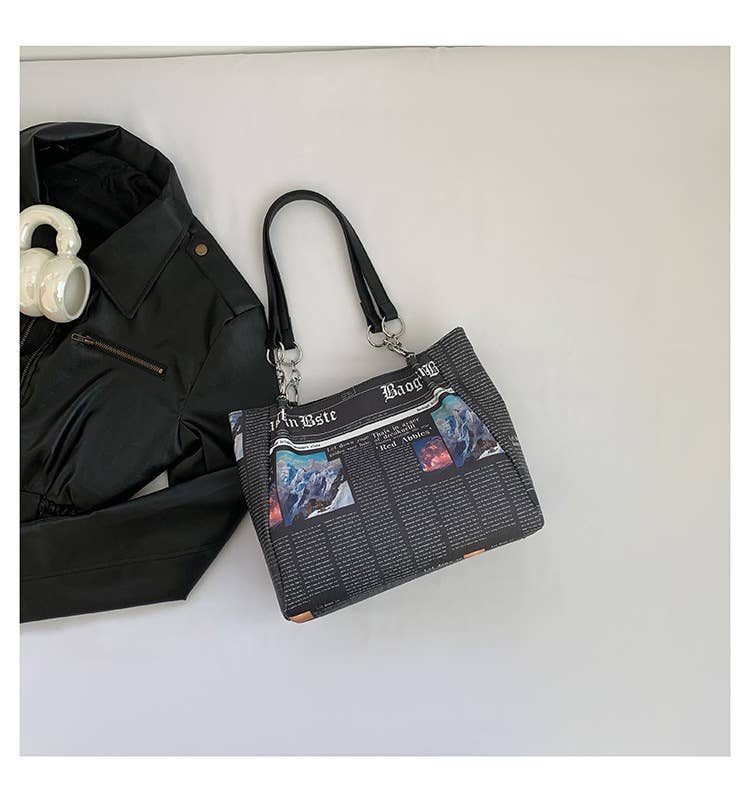 Newspaper printed large-capacity bucket bag