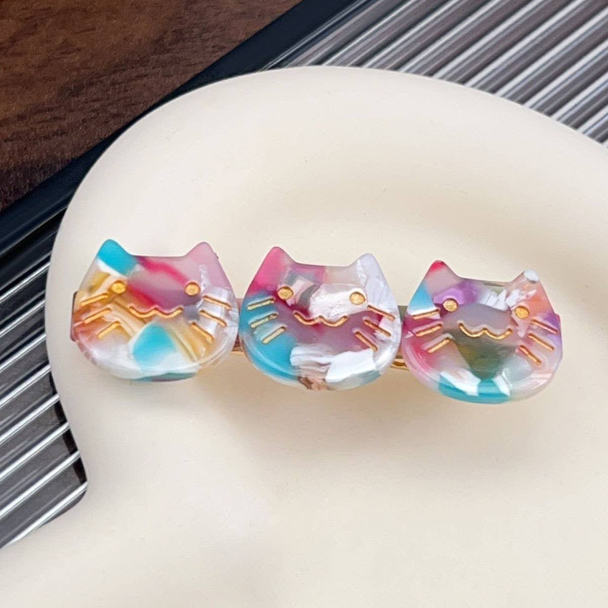 Side clip with sweet and elegant bangs hair clip