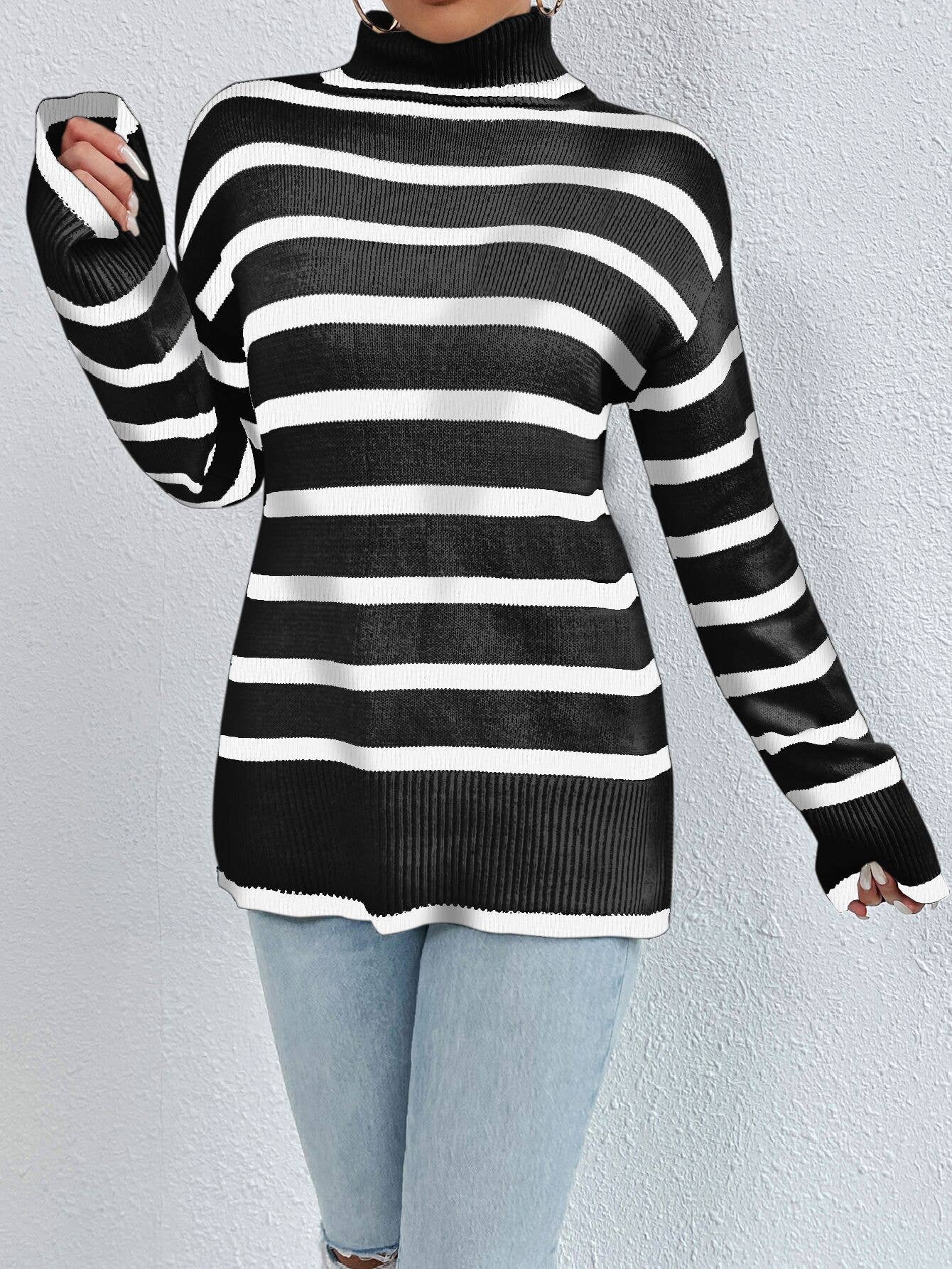STRIPED TURTLENECK SWEATER IN CONTRASTING COLORS