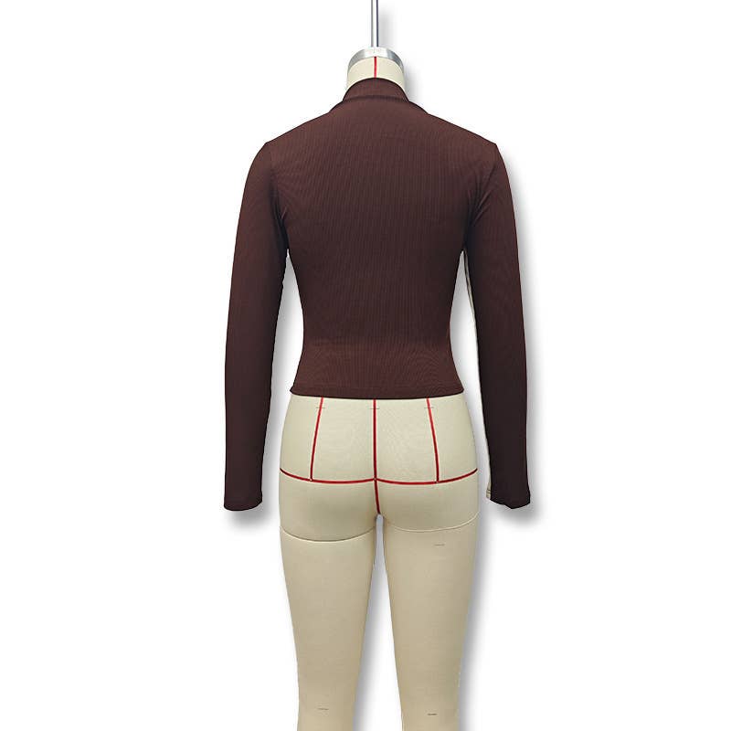 Semi-high-neck, cut-out, waist-cinching base top