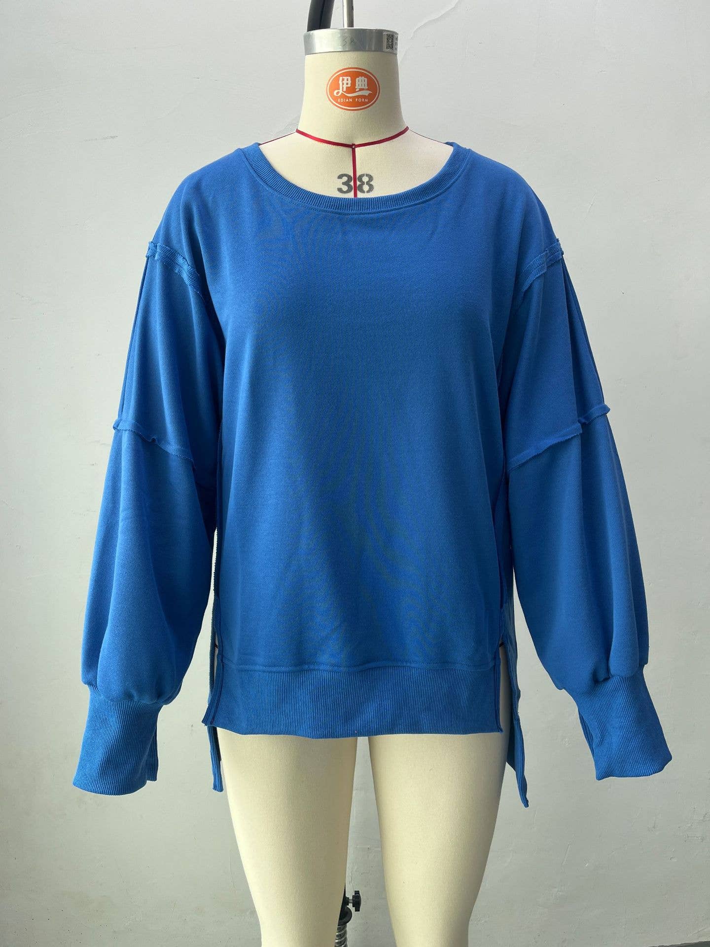 Solid-color round-neck casual loose sweatshirt