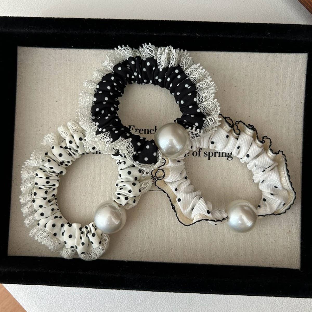 CURLY SMALL POLKA DOT HAIR SCRUNCHIES