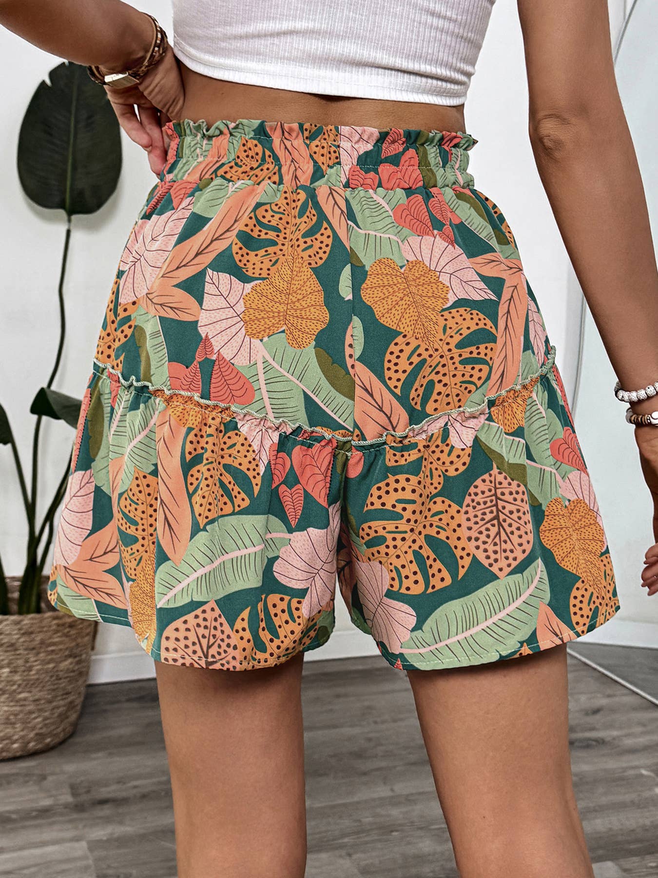 Tropical plant vacation printed elastic shorts