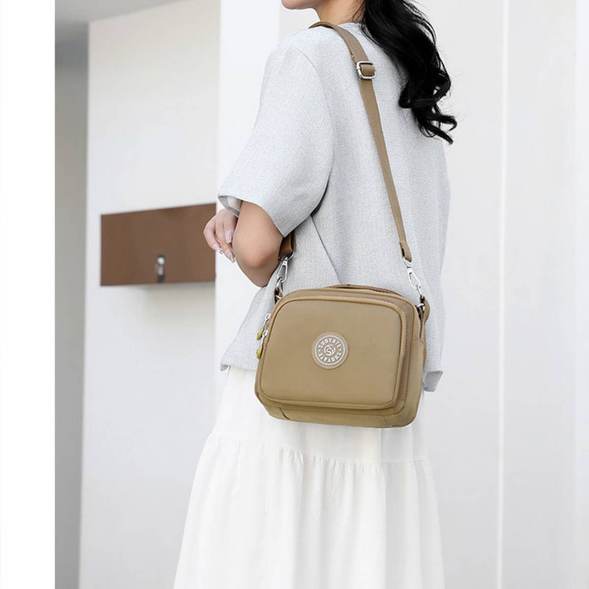 LIGHTWEIGHT NYLON SIMPLE SHOULDER MESSENGER BAG_CWAB3447