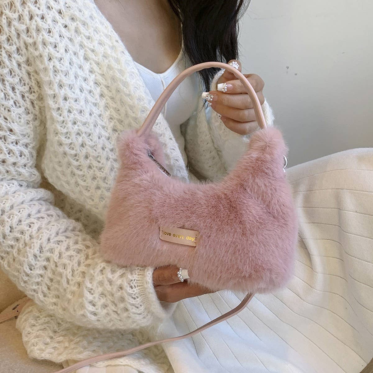 WINTER FASHION CROSSBODY BAG FAUX FUR PLUSH BAG_CWAB3932