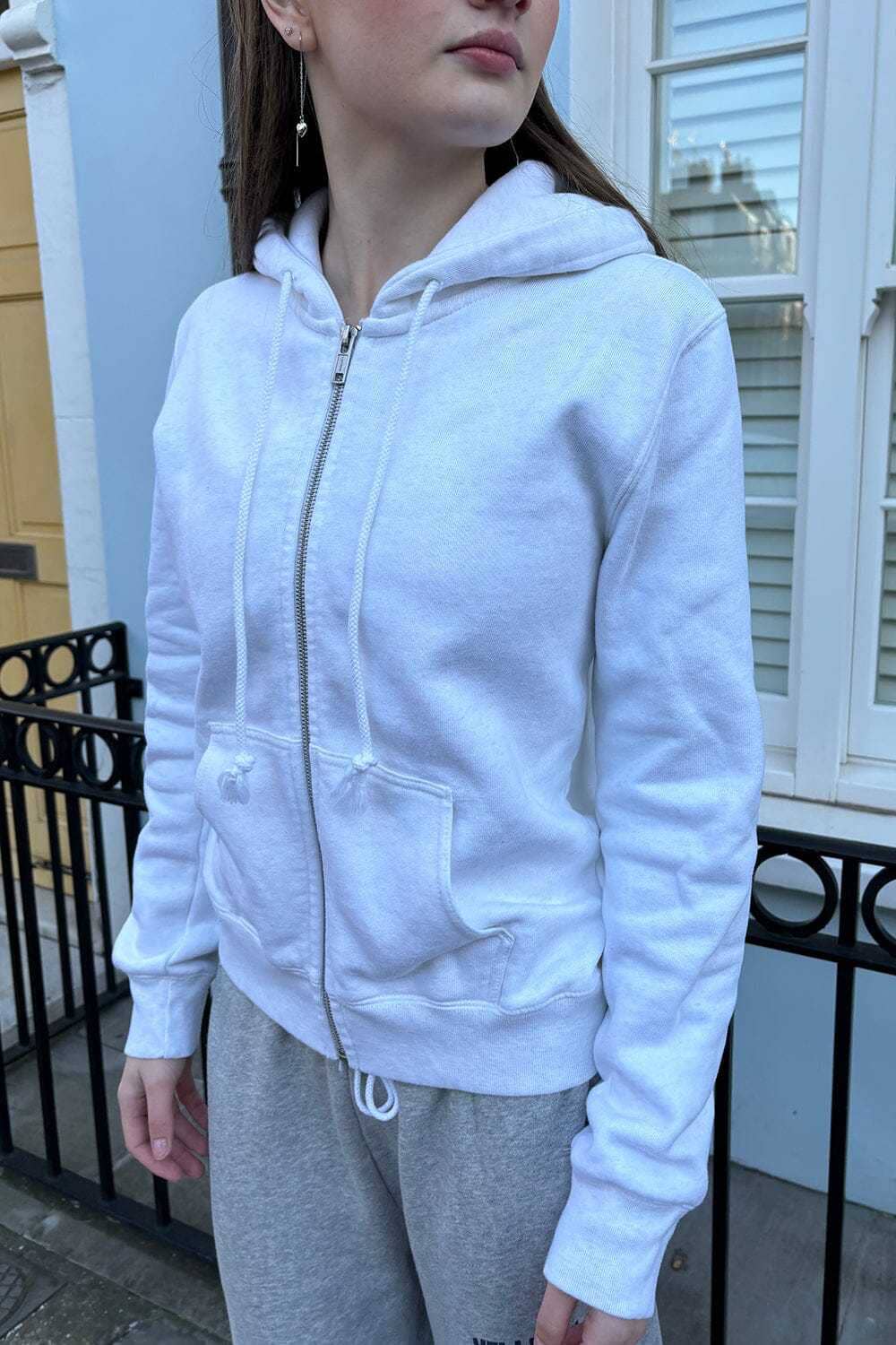Sporty casual zip-up hooded sweatshirt