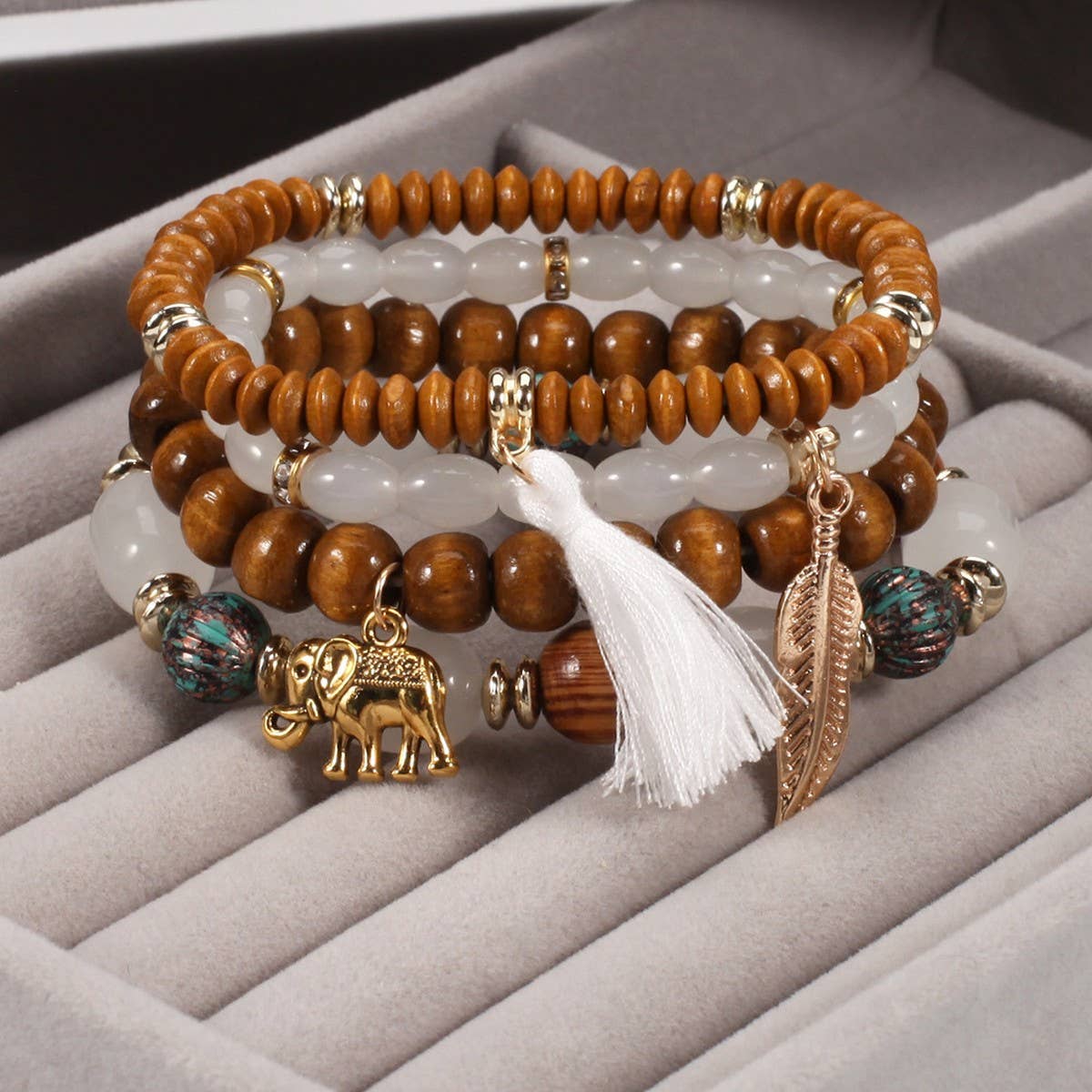 CWAJE05686_BOHO ELEPHANT LEAF TASSEL WOODEN BEADED BRACELET