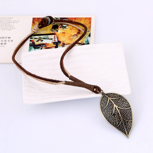 VINTAGE CREATIVE LEAF LEATHER NECKLACE