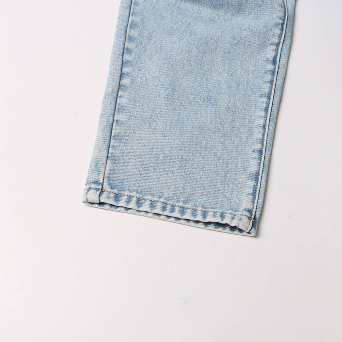 WOMENS LIGHT COLORED CASUAL JEANS