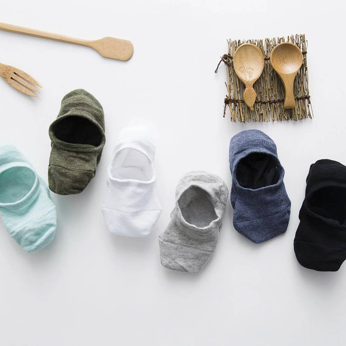 SHALLOW MOUTH INVISIBLE SOLID COLOR SOCKS