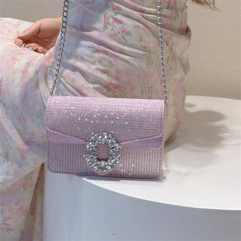 Trendy diamond-encrusted chain square bag
