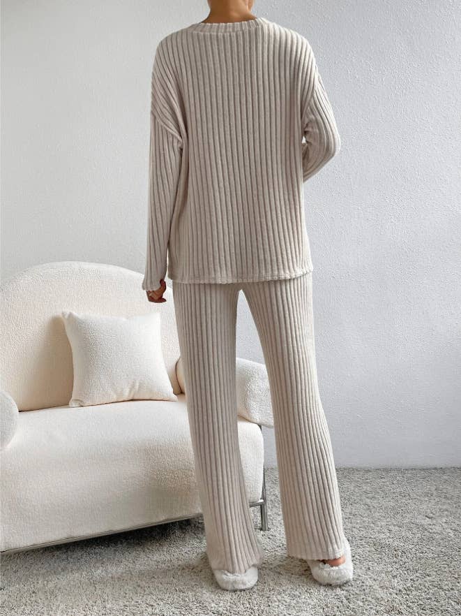 TEMPERAMENT LOOSE V-NECK PIT STRIPE KNITTED SUIT