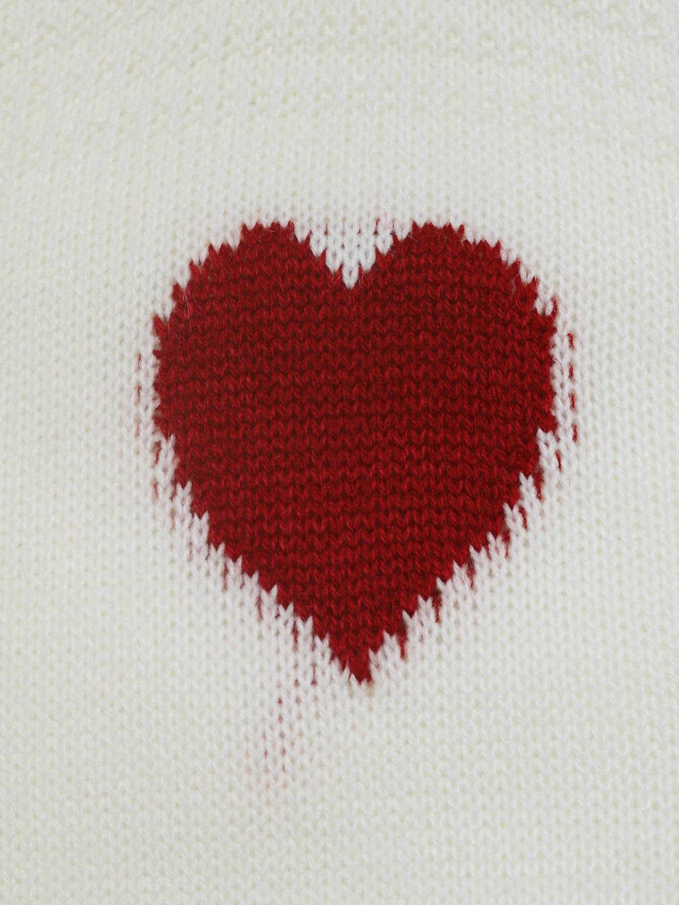 Round-neck heart-shaped jacquard sweater