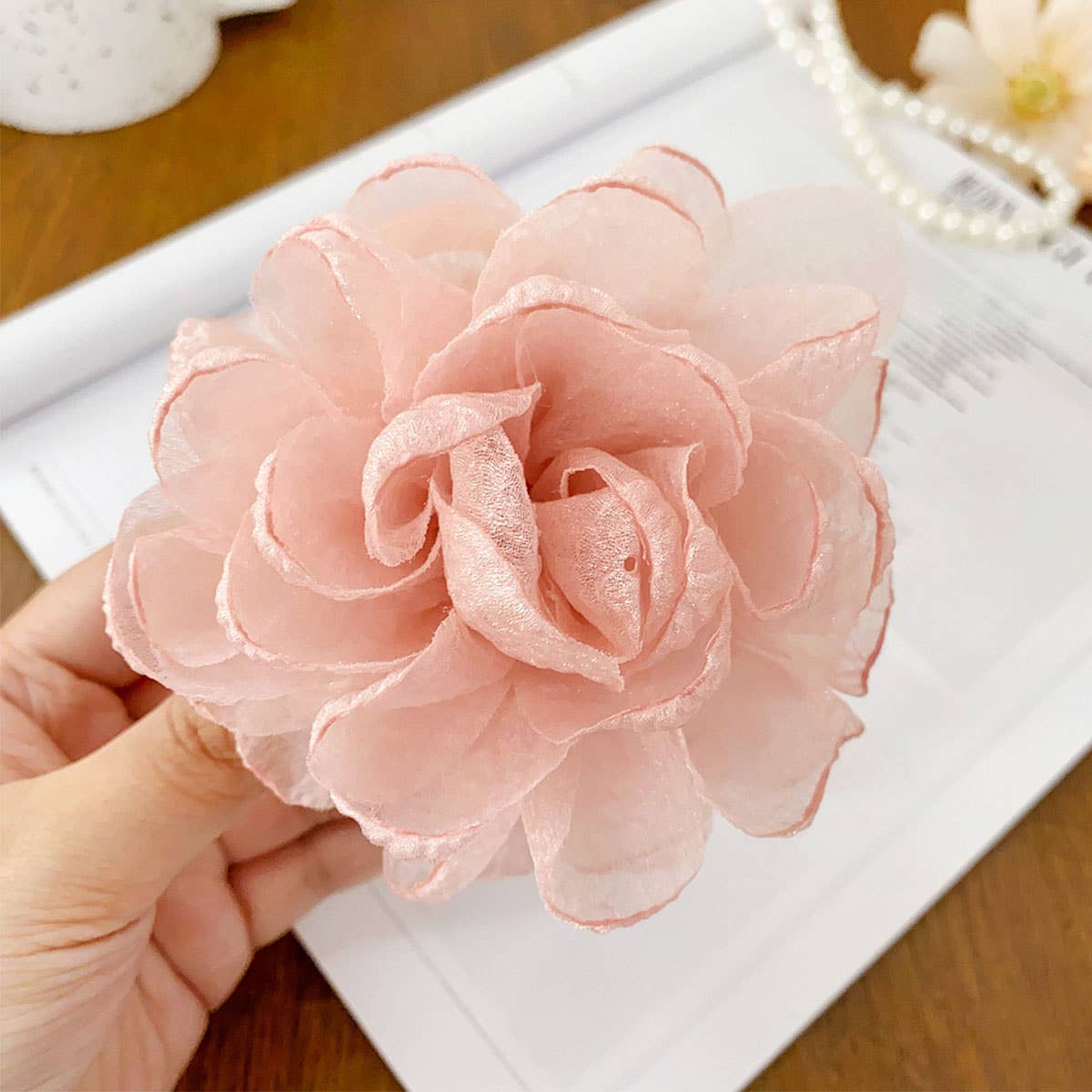 Dopamine flower hairpin elegant grip clip