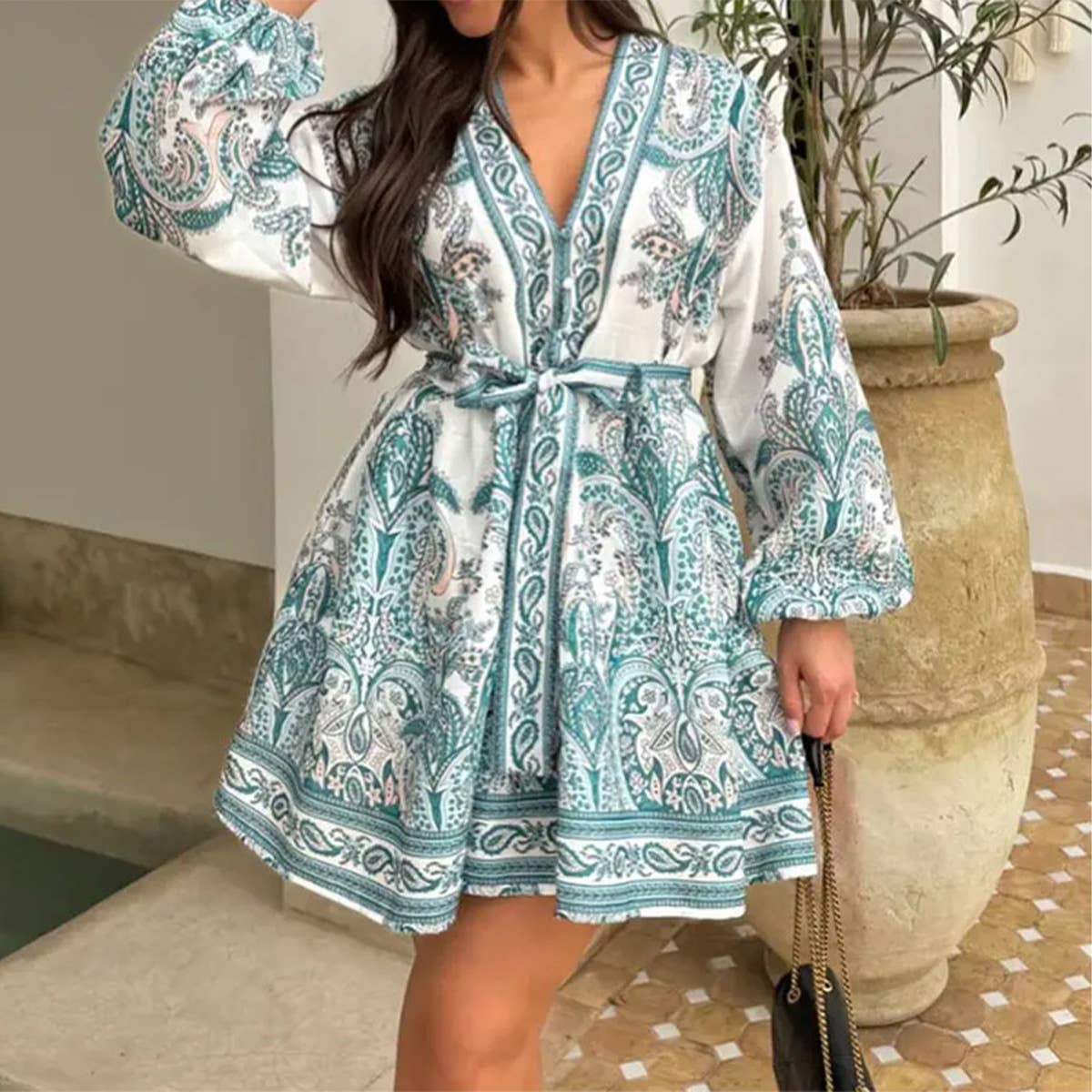 Vintage Chinese lantern sleeve floral mini dress