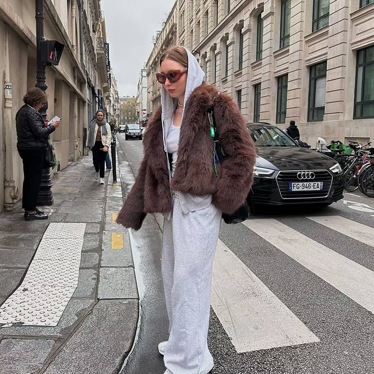 Elegant Faux Fur Jacket Women Winter Short Coat