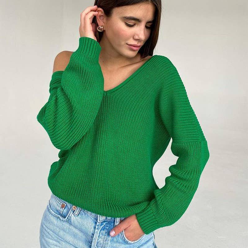 SLOUCHY V-NECK SWEATER WITH THICK LONG SLEEVES