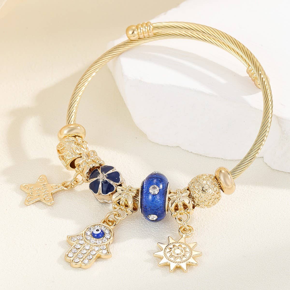 Stainless Steel Heart & Hand Charm Bracelet_CWMM8624