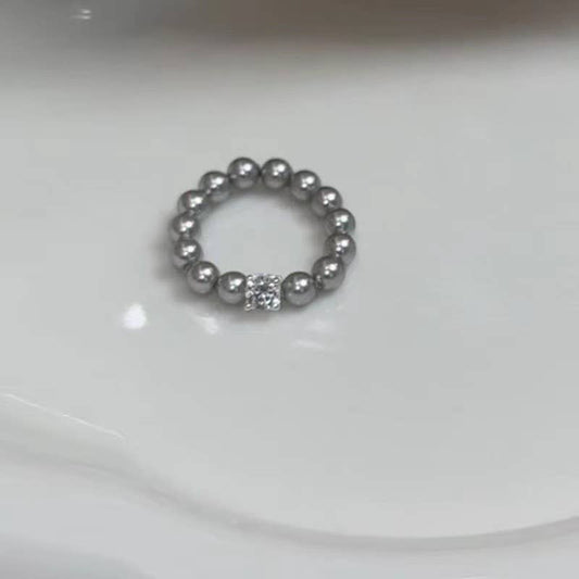 Pearl spliced small cube sugar ring