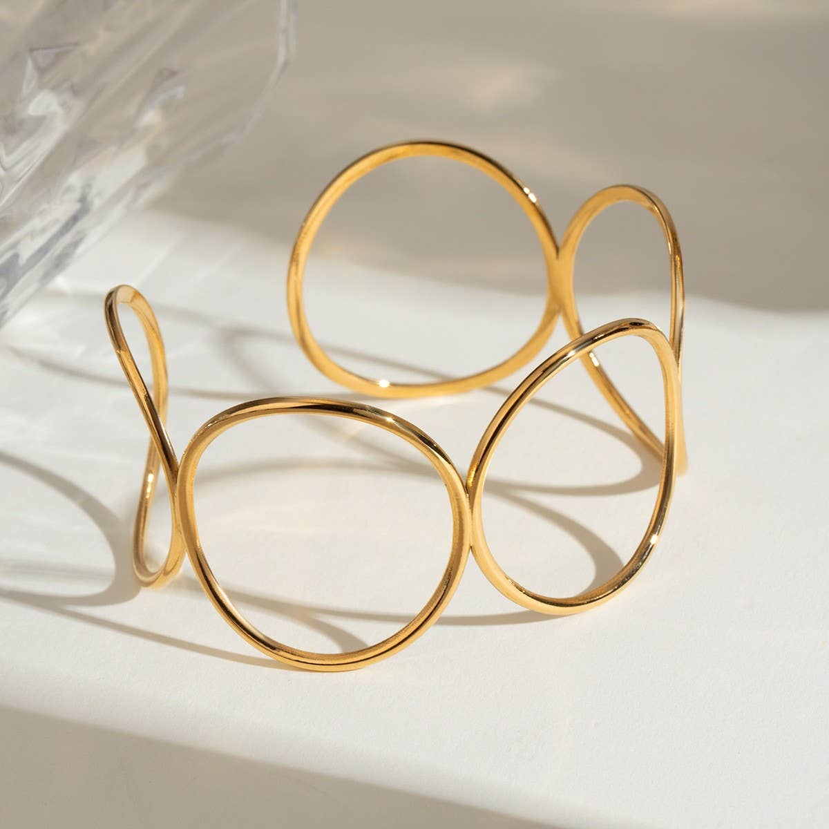 Stylish Irregular Large Circle Open Cuff Bracelet_CWAJE4900