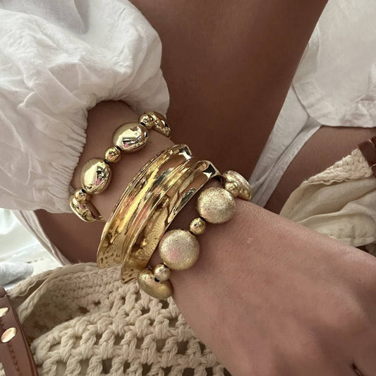 HIGH-GRADE METAL IRREGULAR GLOSSY OPEN BRACELET