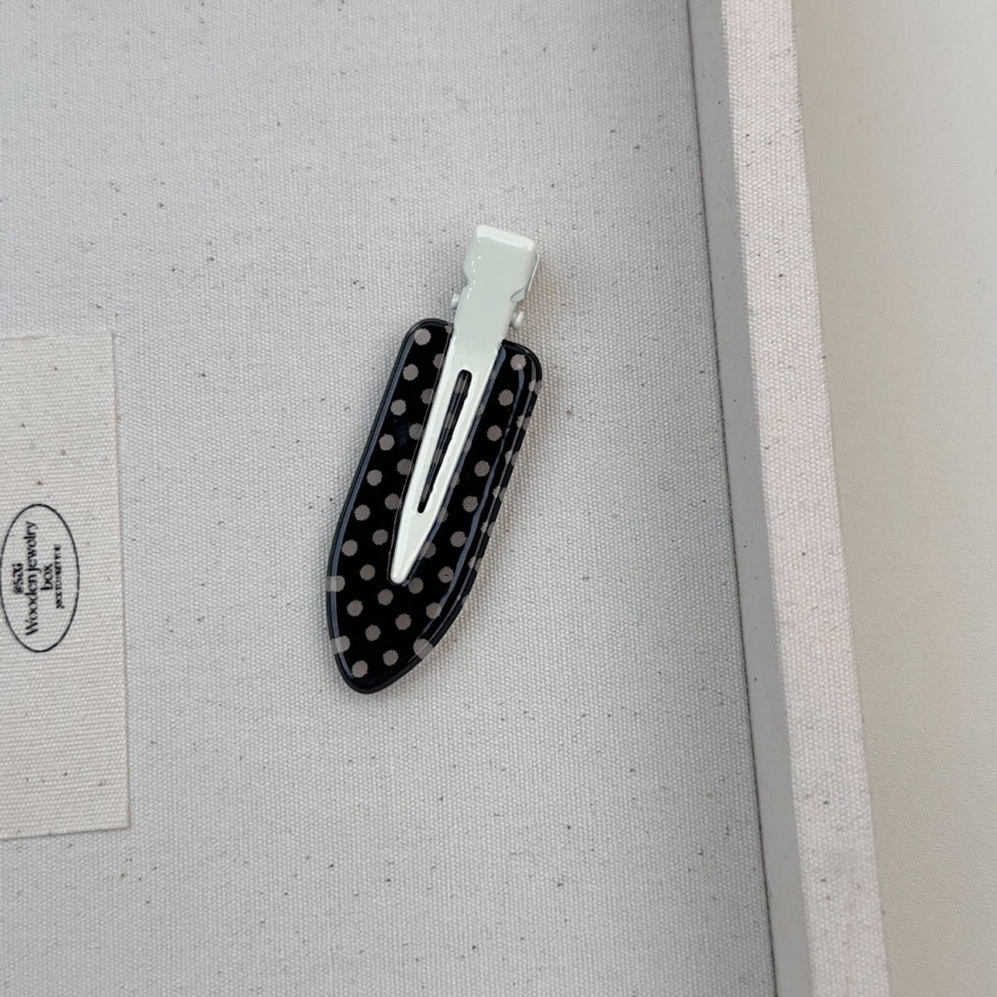 BLACK AND WHITE POLKA DOT HAIR CLIPPER BANGS