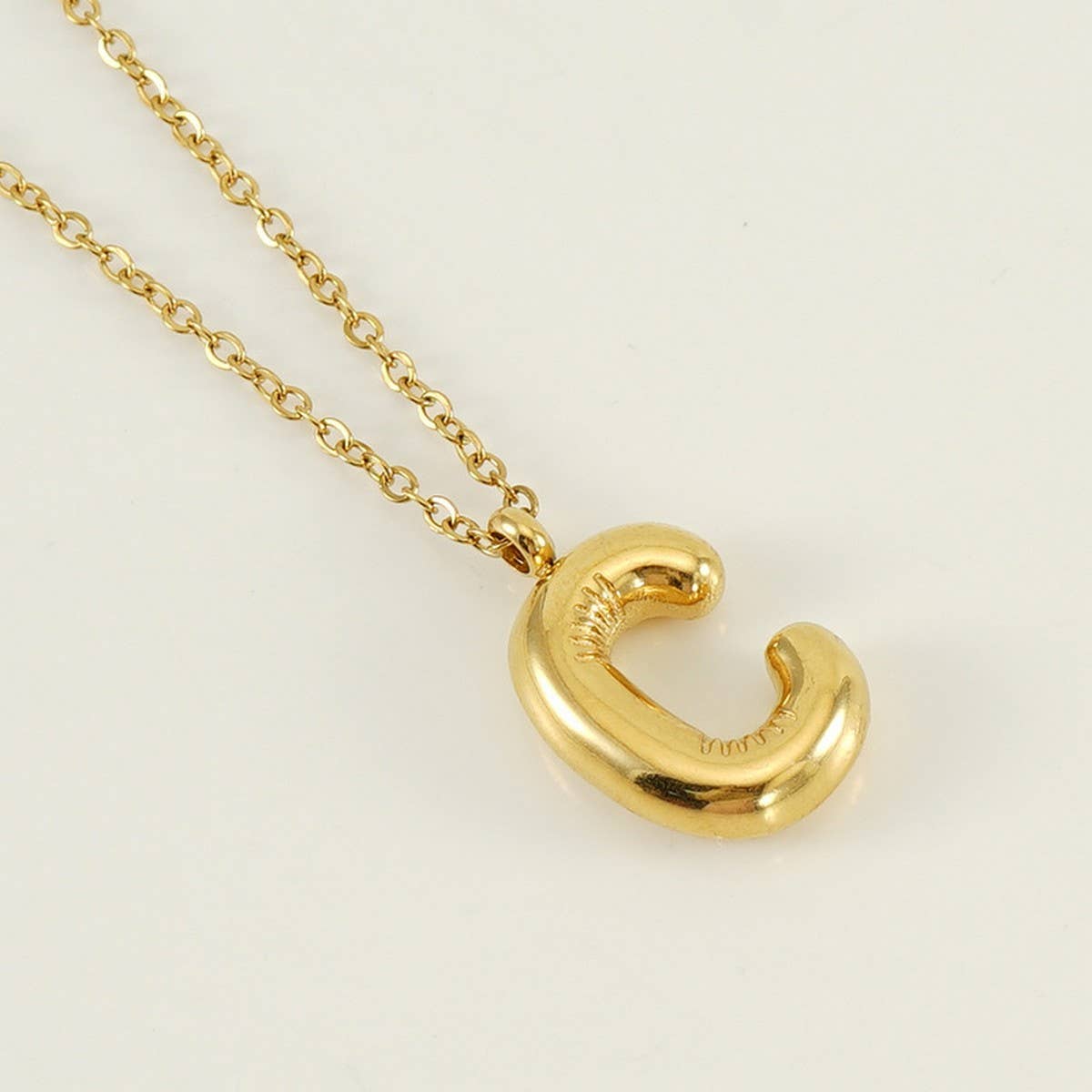 18K GOLD 26 LETTER PENDANT NECKLACE_CWAJE0676