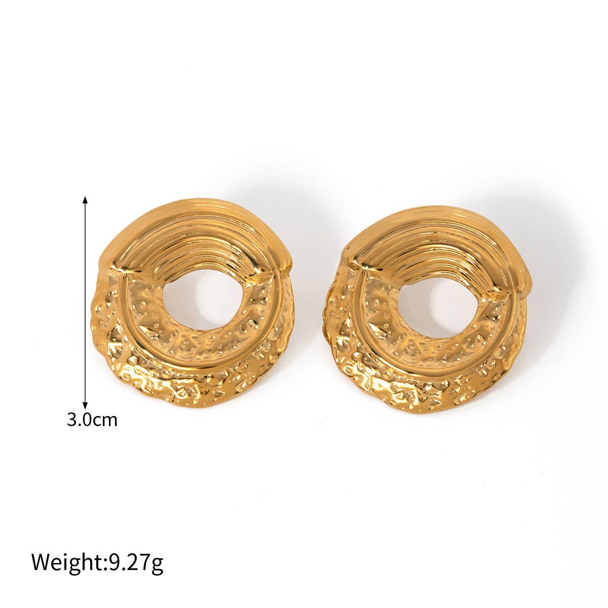 GOLD HAMMERED IRREGULAR EARRINGS_CWAHA0897