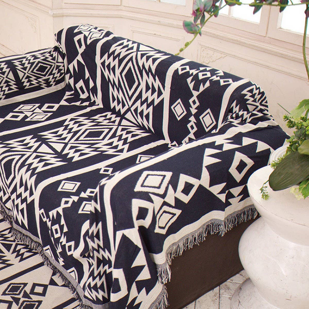 Cotton Sofa Throw Blanket with Geometric Print