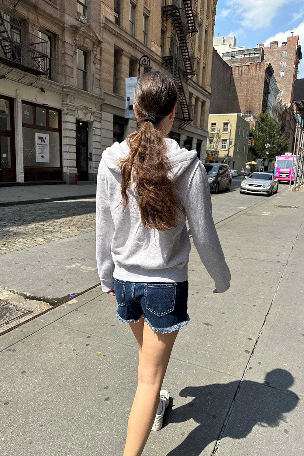 Sporty casual zip-up hooded sweatshirt