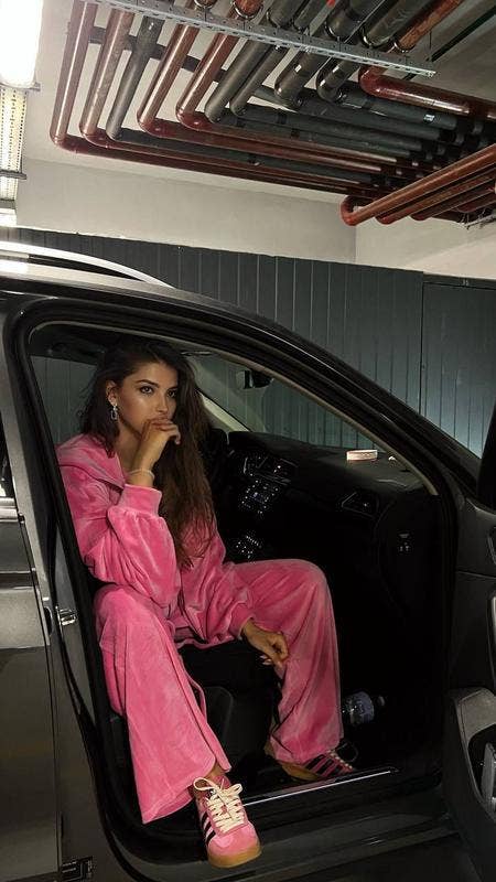 Stylish canary zipper drawstring casual suit